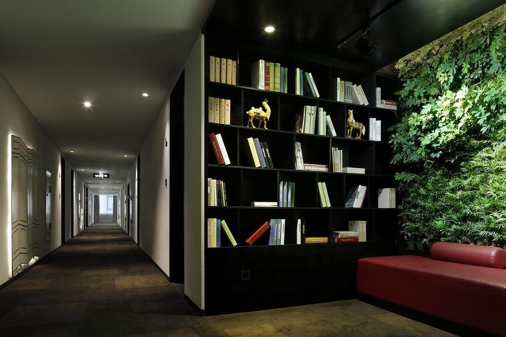 Ease House Luoyang Hotell Luoyang  Exteriör bild