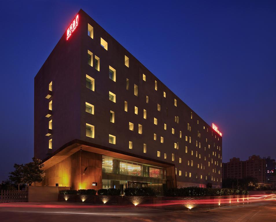 Ease House Luoyang Hotell Luoyang  Exteriör bild